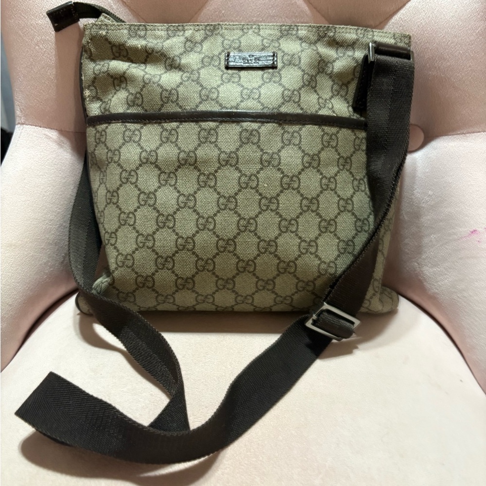 Gucci Vintage Monogram Messenger crossbody/shoulder bag